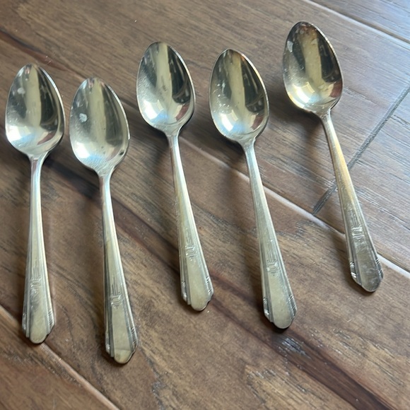 WM.A. Rogers Overlaid - Set of 6- Teaspoons - Picture 3 of 12
